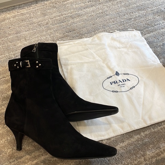 Prada black Suede Ankle boots with heel Booties vintage - Picture 5 of 17